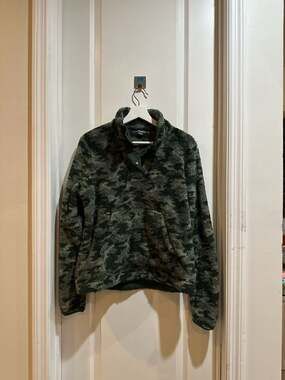 Eddie Bauer Women's Pemba High-Pile Snap Fleece Pullover in Green Camo